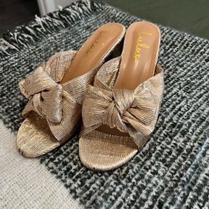 Gold Lulus Heels Size 9